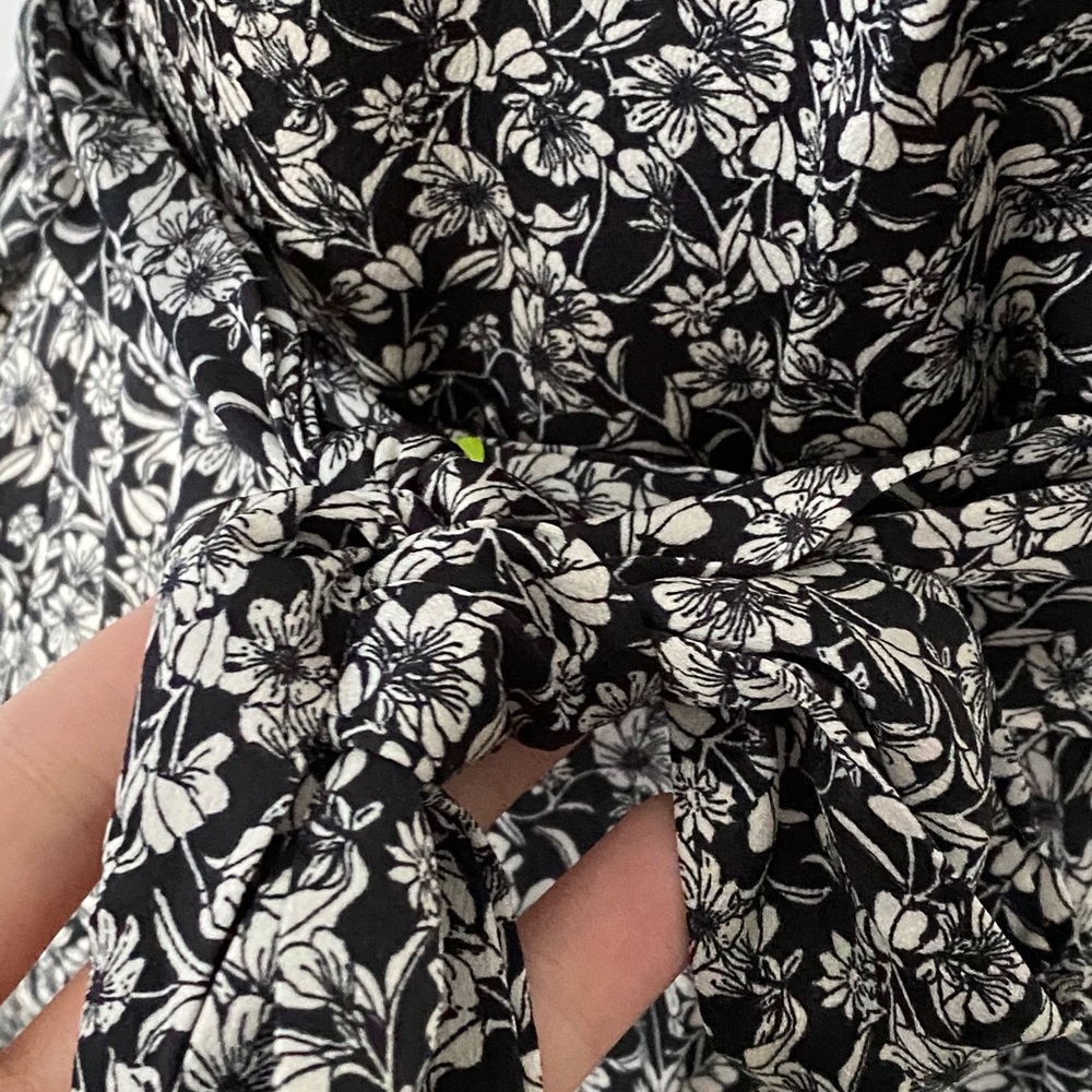H&M Floral Short Sleeve Spring Summer Dress - Picture 16 of 16